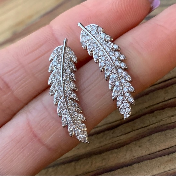 FEATHER ♡ Luxury Cubic Zirconia Earrings - Picture 6 of 7